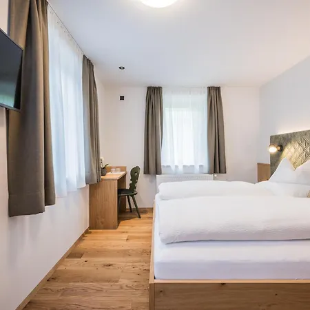 Dolomiten Inn 2*