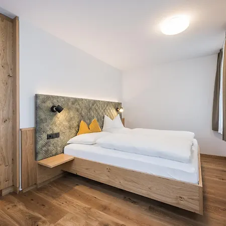 Dolomiten Inn 2*